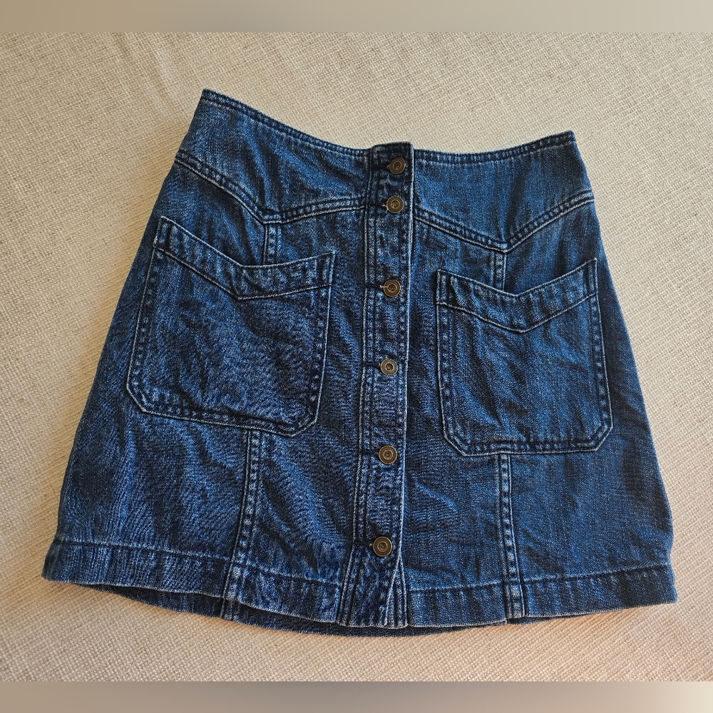 FREE PEOPLE denim button down/up womens jean skiirt